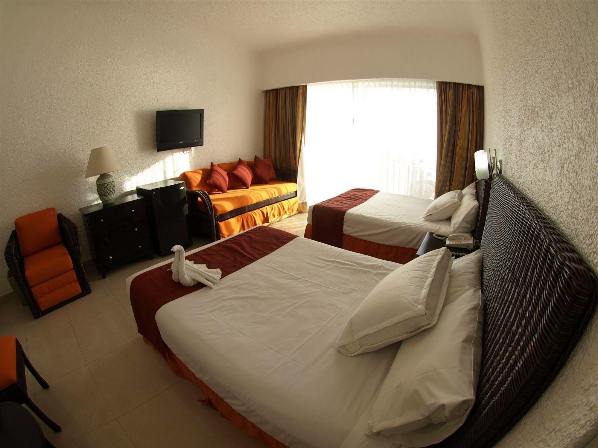 Sierra Mar All Inclusive At Tesoro Manzanillo Exterior photo