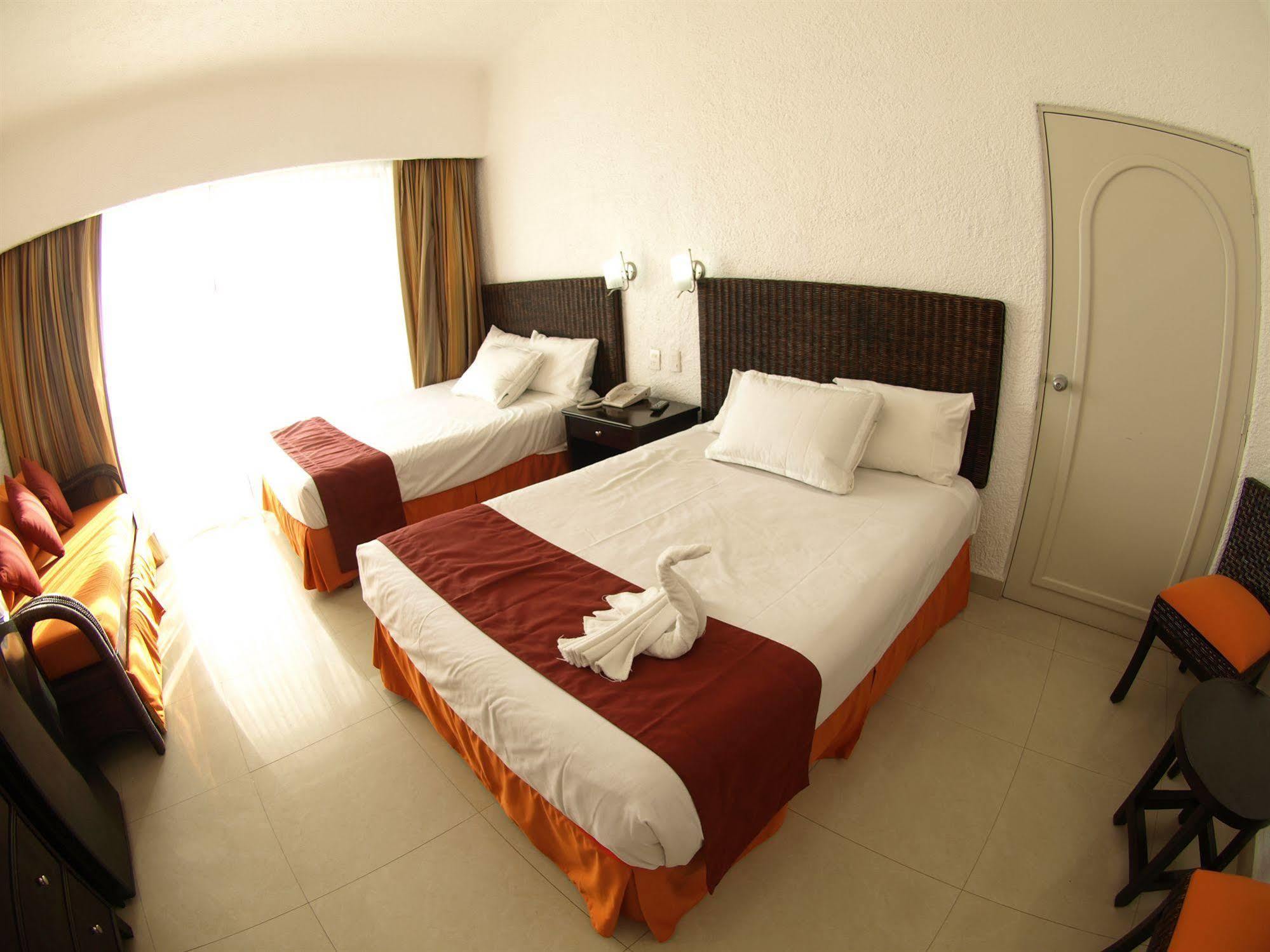 Sierra Mar All Inclusive At Tesoro Manzanillo Exterior photo
